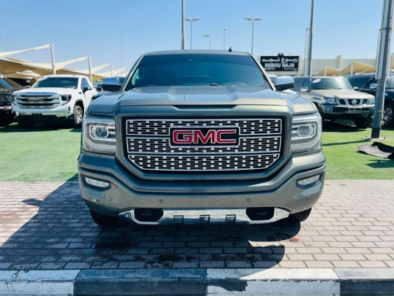 2018 GMC SIERRA DENALI 6.2 Litres V8 Petrol Engine Grey beige Pickup Truck GCC Specs