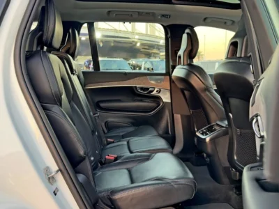 2022 Volvo XC90 B6 MOMENTUM 2.0 Litres 4 Cylinders Petrol Engine White Black SUV GCC