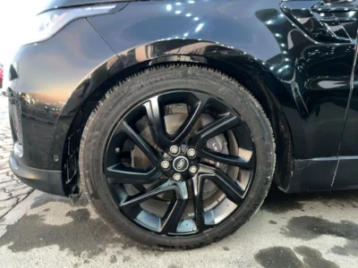 2018 LAND ROVER RANGE ROVER HSE 3.0 Litres V6 Petrol Engine Black Red SUV GCC Specs