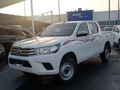 2022 Toyota Hilux GL 2.7L Double Cab Utility 4 Cylinders Petrol Engine White Red Pickup GCC