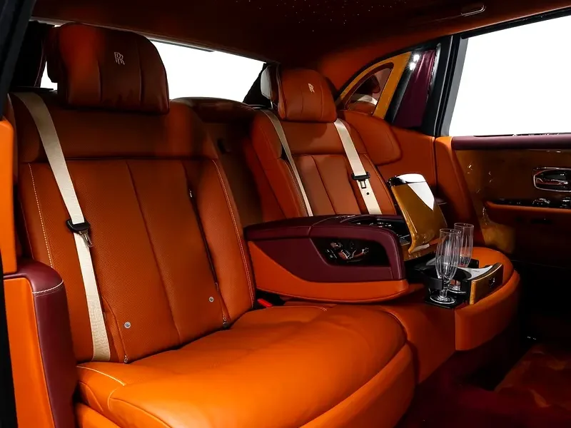 2019 Rolls-Royce Phantom 6.75L V12 Twin-Turbocharged Engine Maroon Sedan GCC Specs
