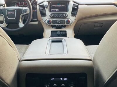 2020 GMC YUKON XL 5.3 Litres V8 Petrol Engine Black Beige SUV GCC Specs Full Option