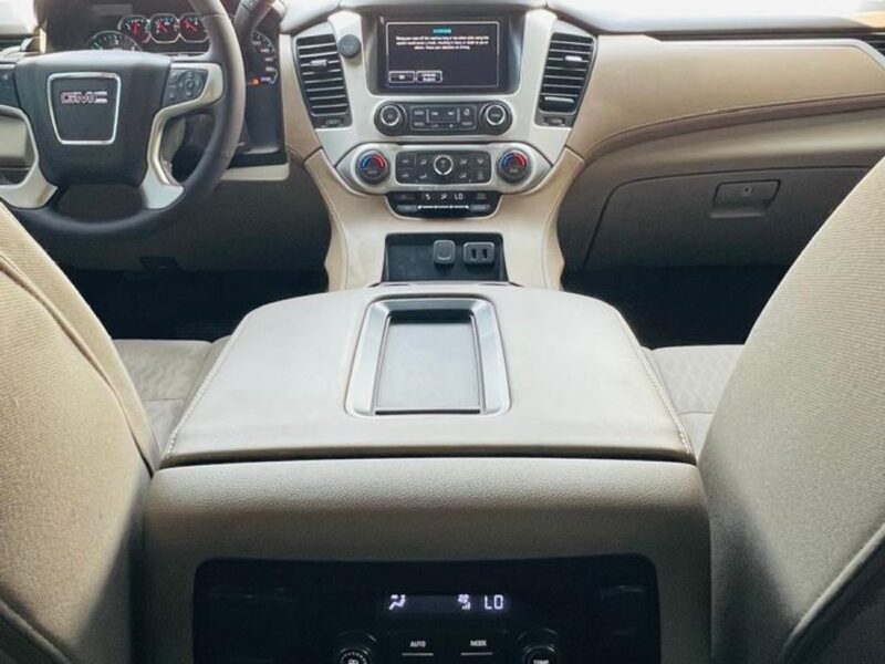 2020 GMC YUKON XL 5.3 Litres V8 Petrol Engine Black Beige SUV GCC Specs Full Option