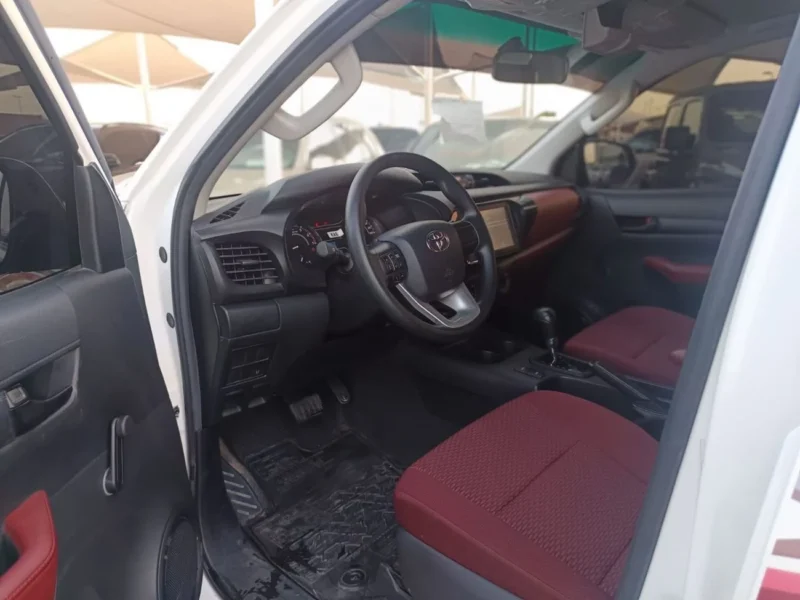 2022 Toyota Hilux GL 2.7L Double Cab Utility 4 Cylinders Petrol Engine White Red Pickup GCC