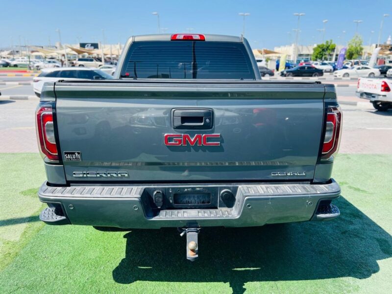 2018 GMC SIERRA DENALI 6.2 Litres V8 Petrol Engine Grey beige Pickup Truck GCC Specs
