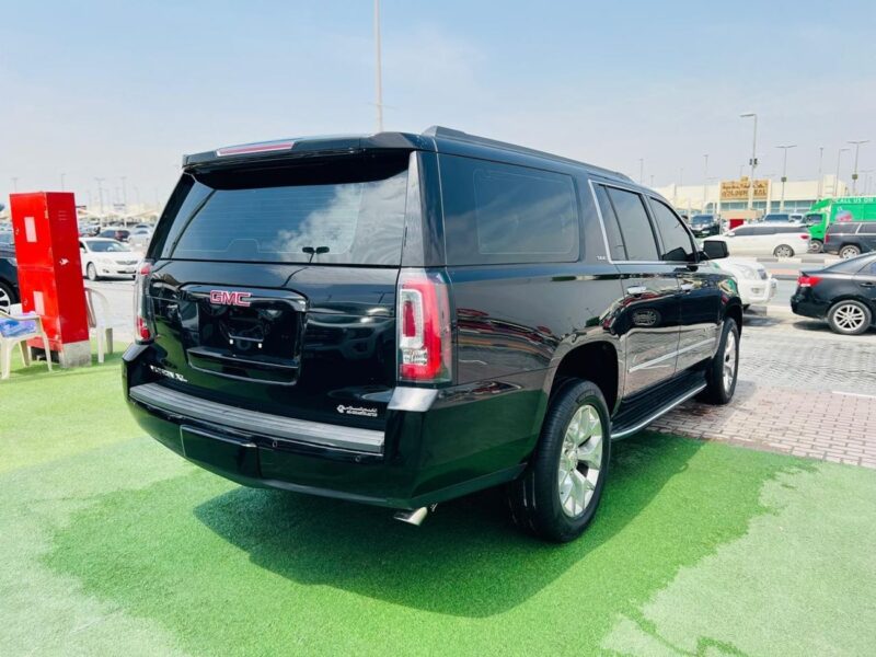 2020 GMC YUKON XL 5.3 Litres V8 Petrol Engine Black Beige SUV GCC Specs Full Option