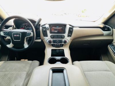 2020 GMC YUKON XL 5.3 Litres V8 Petrol Engine Black Beige SUV GCC Specs Full Option