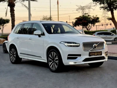 2022 Volvo XC90 B6 MOMENTUM 2.0 Litres 4 Cylinders Petrol Engine White Black SUV GCC