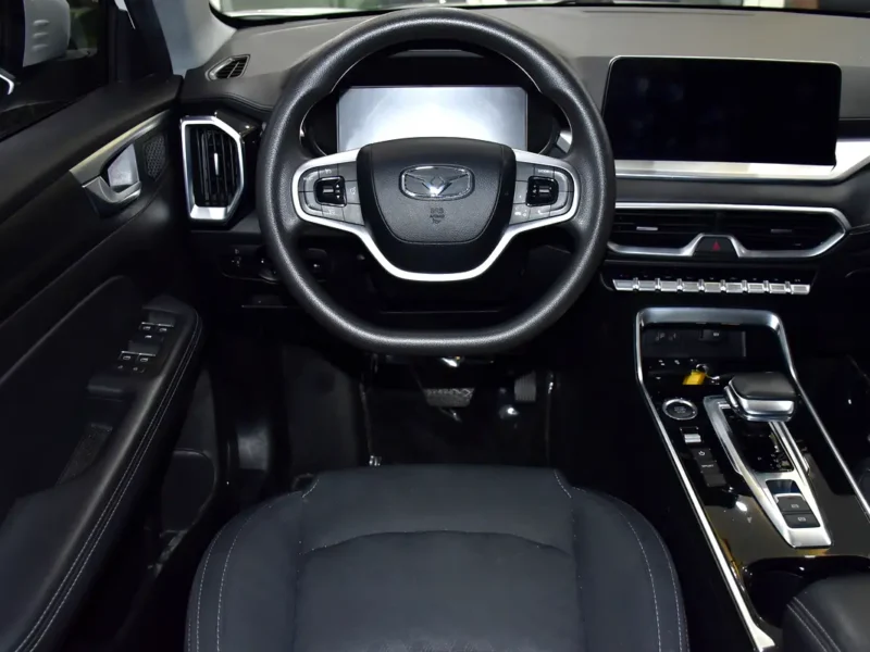 2024 Kaiyi X3 Pro Flagship 4 Cylinders Petrol Engine White Black Crossover GCC Specs