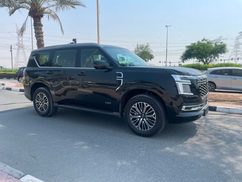 2026 Nissan LE Titanium 3.5 Twin Turbo 6 Cylinders Petrol Engine Black Red SUV GCC