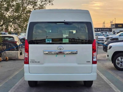 2026 Toyota Hiace HIGHROOF GL 13 SEATS WITH LEATHER 2.8L V4 DIESEL White Beige Van