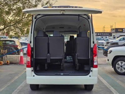 2026 Toyota Hiace HIGHROOF GL 13 SEATS WITH LEATHER 2.8L V4 DIESEL White Beige Van