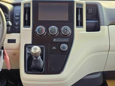 2026 TOYOTA HIACE HIGHROOF GL MT 2.8 Litres V4 DIESEL White Grey Van GCC Specs