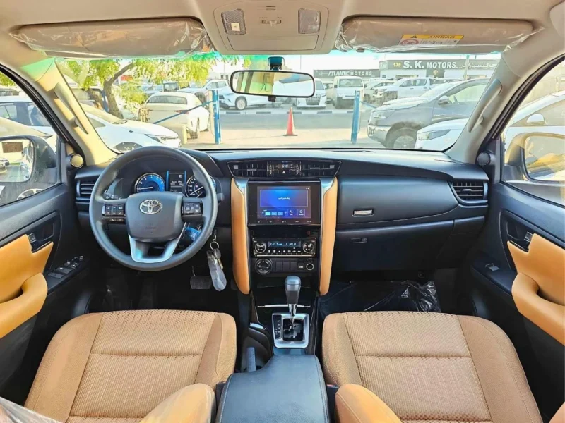 2026 Toyota Fortuner SR5 MID OPTION 2.7L PETROL V4 AT Black Brown SUV GCC Specs