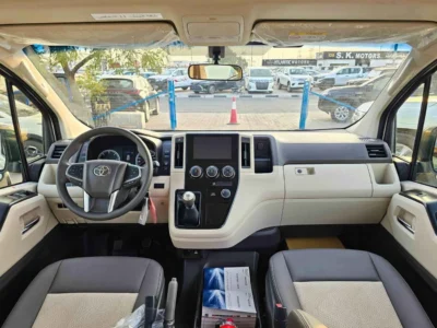 2026 Toyota Hiace HIGHROOF GL 13 SEATS WITH LEATHER 2.8L V4 DIESEL White Beige Van
