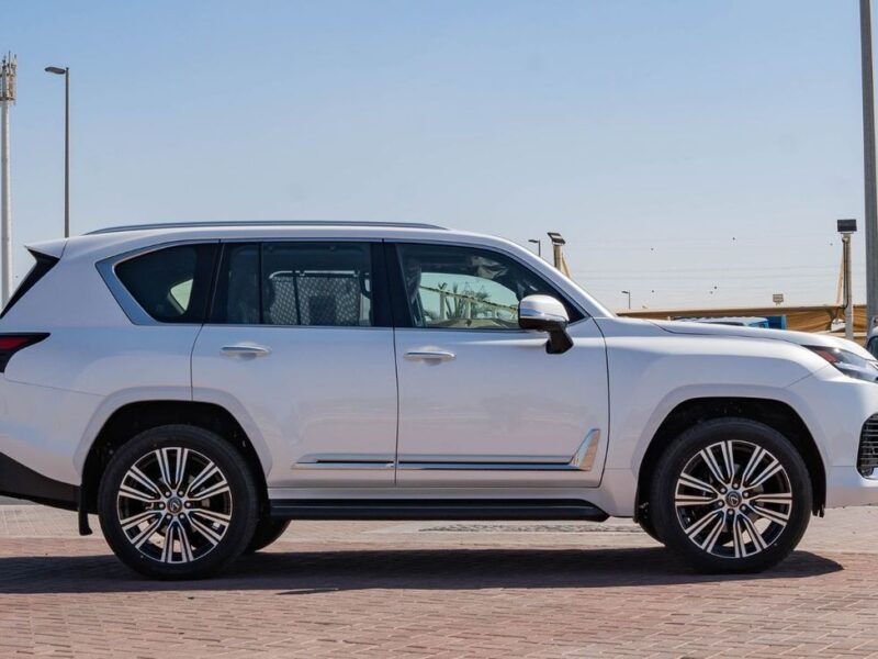 2026 Lexus LX600 Signature 3.5L V6 Twin-Turbo Petrol Engine White Red SUV GCC Specs