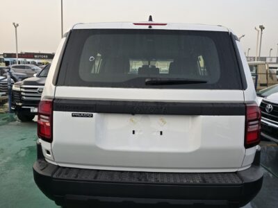 2026 Toyota Prado 2.4 Litres 4 Cylinders Turbo Petrol Engine White Black SUV GCC Specs