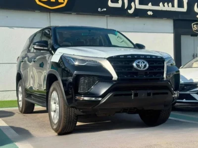 2026 Toyota Fortuner SR5 MID OPTION 2.7L PETROL V4 AT Black Brown SUV GCC Specs