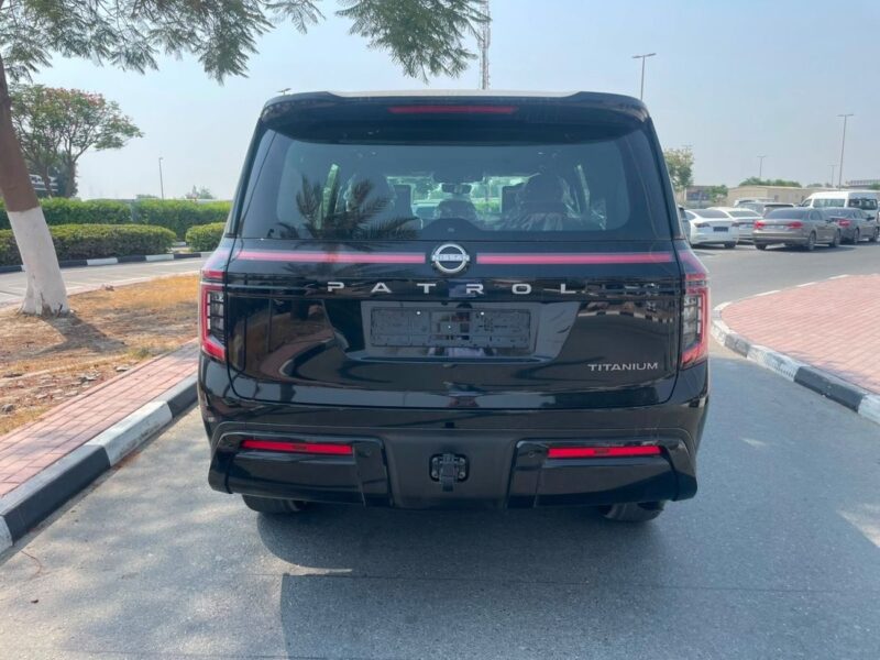 2026 Nissan LE Titanium 3.5 Twin Turbo 6 Cylinders Petrol Engine Black Red SUV GCC