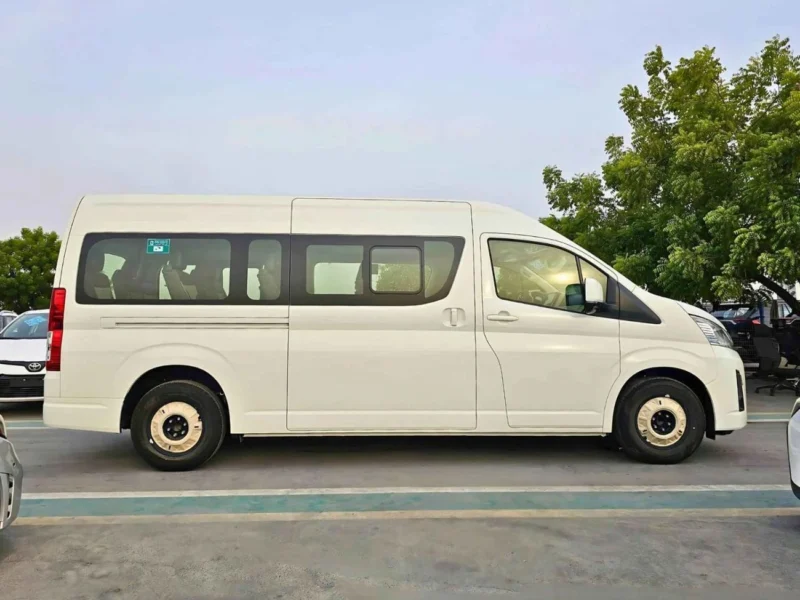 2026 Toyota Hiace HIGHROOF GL 3.5L V6 AT HIGH OPTION 13 SEATER White Beige Van