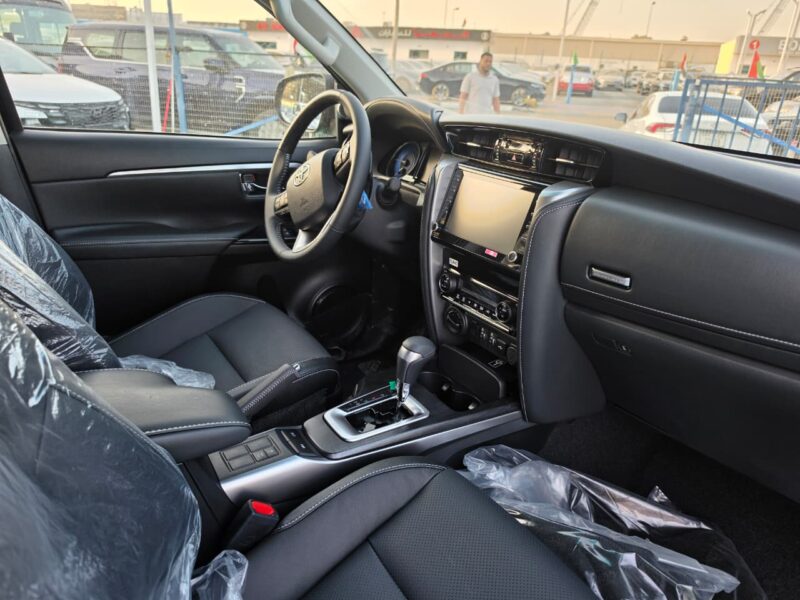 2026 Toyota Fortuner 4.0 Litres V6 PETROL Engine Black SUV GCC Specifications Full Option