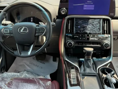 2026 Lexus LX600 SIGNATURE 3.5L 6 Cylinders Petrol Engine White Red SUV 25 SPEAKERS