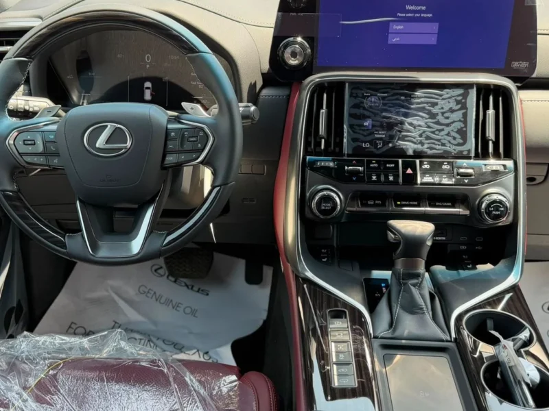 2026 Lexus LX600 SIGNATURE 3.5L 6 Cylinders Petrol Engine White Red SUV 25 SPEAKERS