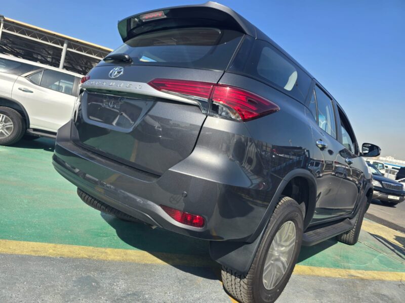 2026 Toyota Fortuner 2.7 Litres 4-Cylinder Petrol Engine Dark Grey Brown SUV GCC Specs
