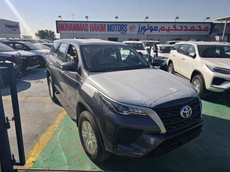 2026 Toyota Fortuner 2.7 Litres 4-Cylinder Petrol Engine Dark Grey Brown SUV GCC Specs