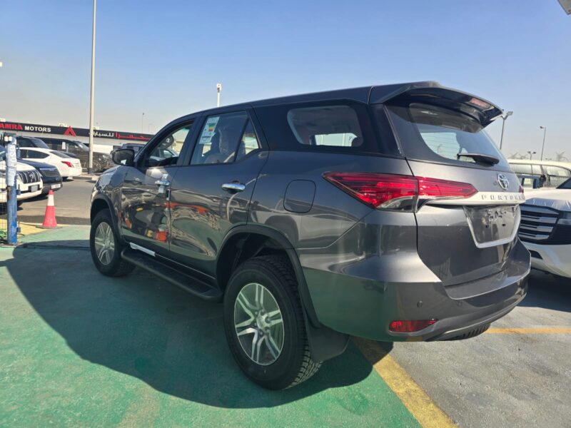 2026 Toyota Fortuner 2.7 Litres 4-Cylinder Petrol Engine Dark Grey Brown SUV GCC Specs