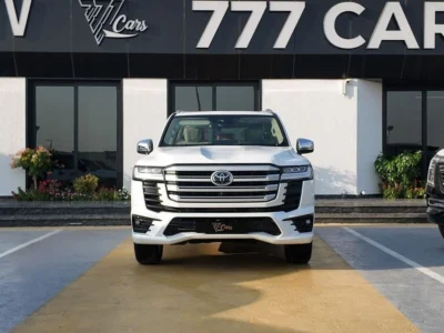 2025 Toyota Land Cruiser VXR 3.3L V6 Twin-Turbo Diesel Engine White Beige SUV GCC Specs