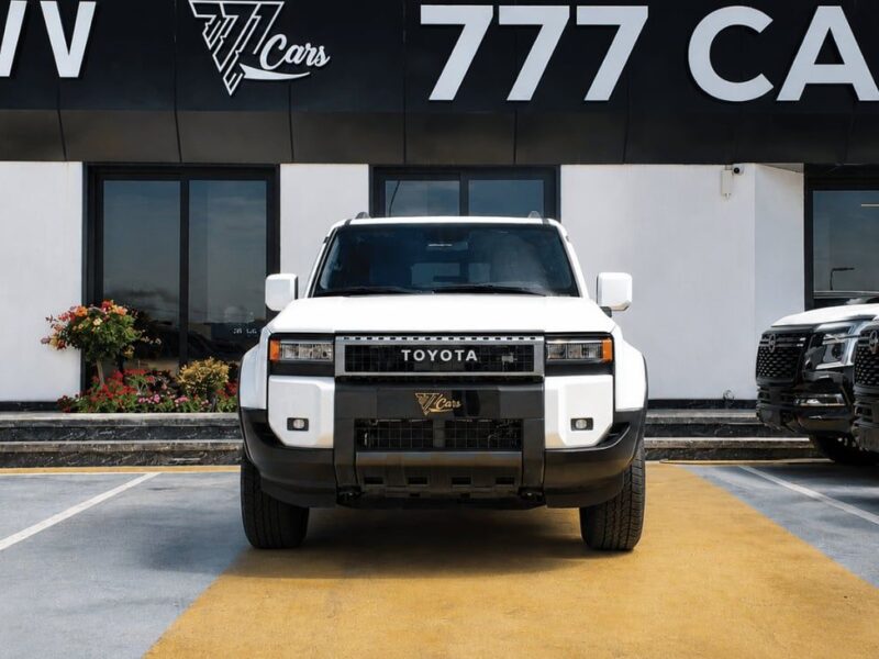 2025 TOYOTA PRADO Monotone 2.8L 4 Cylinders Diesel Engine White Black SUV GCC