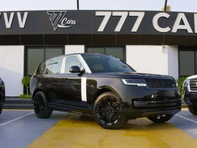 2026 Land Rover Range Rover Autobiography P530 4.4LTwin-Turbo V8 Black White SUV