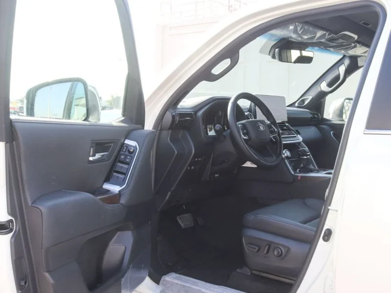 2026 Toyota Land Cruiser (LC300) VX 4.0 Litres 6 Cylinders Petrol Engine White Black SUV