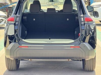 2026 Toyota RAV 4 LE HYBRID HEV STANDARD OPTION 2.5L V4 Black Grey SUV GCC Specs