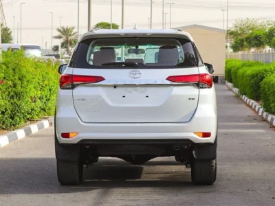 2026 Model Toyota Fortuner VXR VX1 4.0 6 Cylinders Petrol Engine White Beige SUV GCC