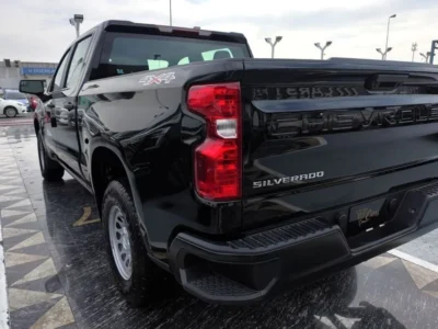 2025 CHEVROLET SILVERADO 2.7L 4x4 TurboMax L4 Black Pickup Truck GCC Specs