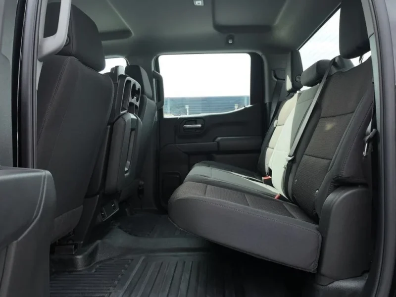 2025 CHEVROLET SILVERADO 2.7L 4x4 TurboMax L4 Black Pickup Truck GCC Specs