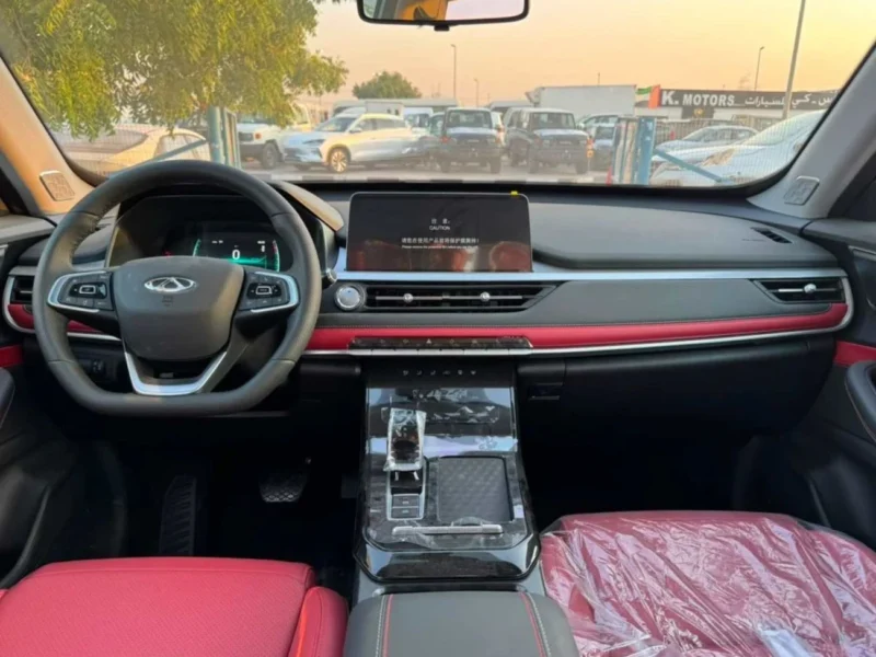 2026 Chery Tiggo 7 1.5 Litres PETROL V4 Petrol Engine Silver Red SUV GCC Specs