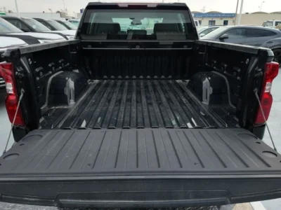2025 CHEVROLET SILVERADO 2.7L 4x4 TurboMax L4 Black Pickup Truck GCC Specs