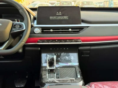 2026 Chery Tiggo 7 1.5 Litres PETROL V4 Petrol Engine Silver Red SUV GCC Specs