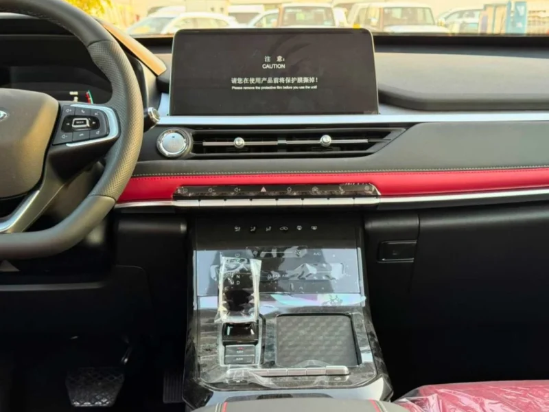 2026 Chery Tiggo 7 1.5 Litres PETROL V4 Petrol Engine Silver Red SUV GCC Specs