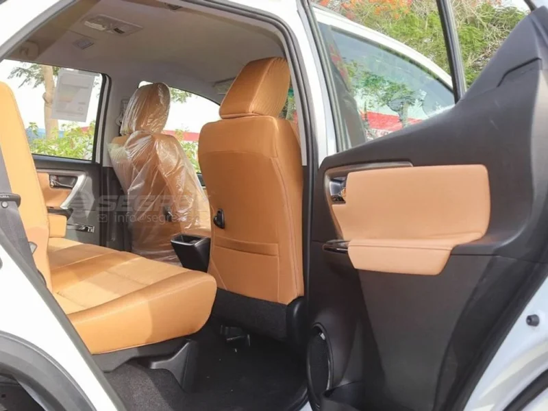 2026 Model Toyota Fortuner VXR VX1 4.0 6 Cylinders Petrol Engine White Beige SUV GCC