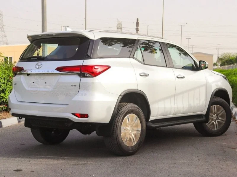 2026 Model Toyota Fortuner VXR VX1 4.0 6 Cylinders Petrol Engine White Beige SUV GCC