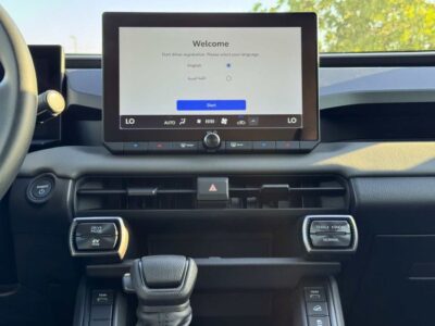 2026 Toyota RAV 4 LE HYBRID HEV STANDARD OPTION 2.5L V4 Black Grey SUV GCC Specs