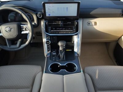 2025 Toyota Land Cruiser VXR 3.3L V6 Twin-Turbo Diesel Engine White Beige SUV GCC Specs