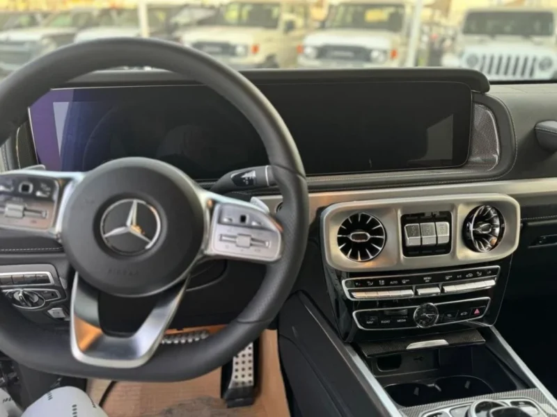 2025 Mercedes-Benz G 500 G Class 3.0 Litres 6 Cylinders Petrol Engine Black SUV