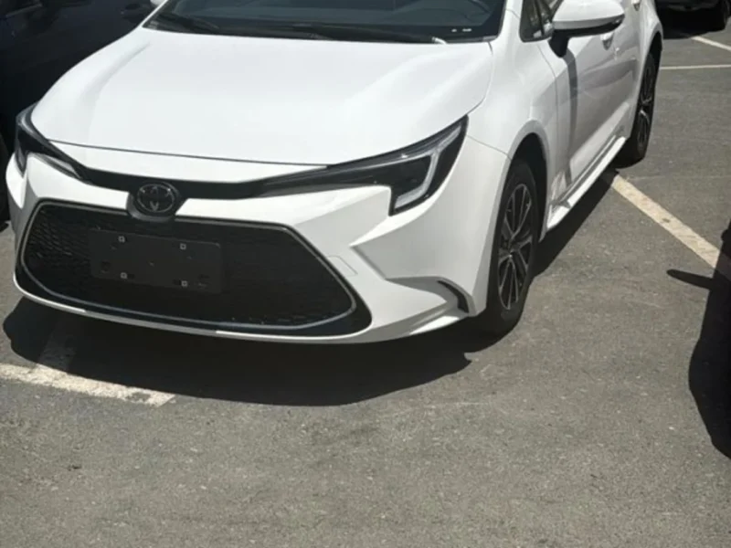 2024 Toyota Corolla 1.2 Litres 4 Cylinders Hybrid Engine White Black Sedan Automatic