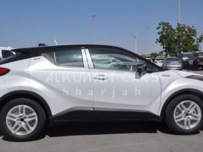 2023 Toyota C-HR 1.8 Litres 4 Cylinders Hybrid Engine White Black SUV Automatic