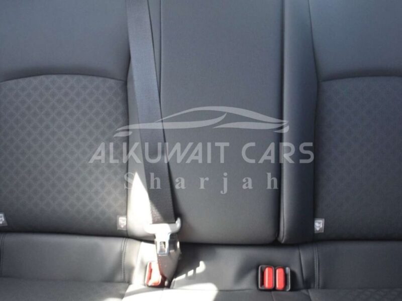 2023 Toyota C-HR 1.8 Litres 4 Cylinders Hybrid Engine White Black SUV Automatic